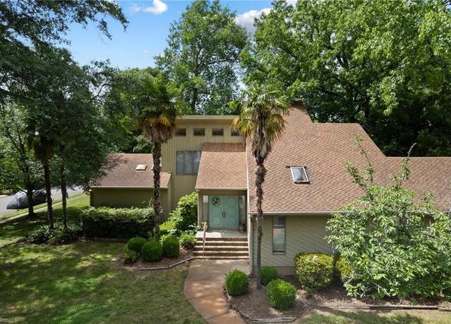 Property at 4401 Leatherwood Dr, Virginia Beach, VA 23462, 4 beds, 3 baths