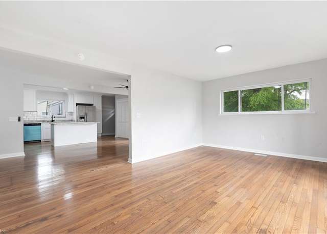 Property at 1016 Beach View St, Norfolk, VA 23503, 3 beds, 2 baths