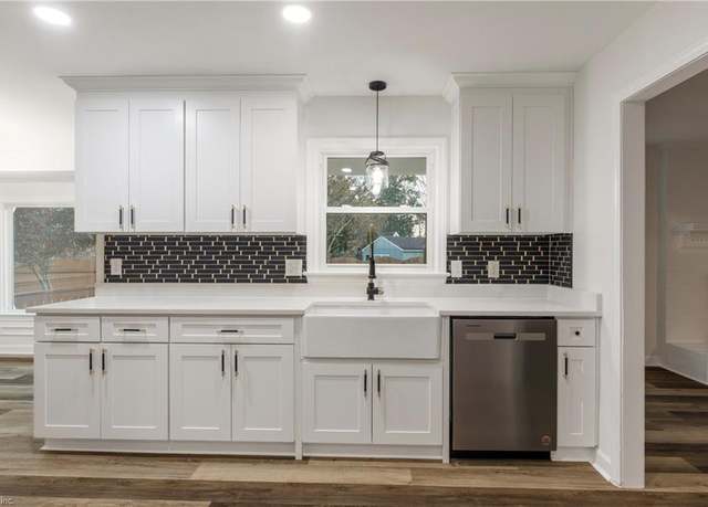 Property at 1396 Dunstan Ln, Virginia Beach, VA 23455, 4 beds, 3 baths