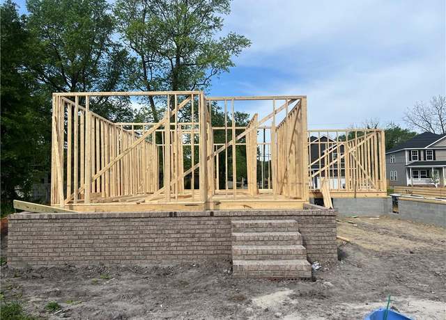 Property at 525 Beacon Rd, Portsmouth, VA 23702, 5 beds, 3 baths