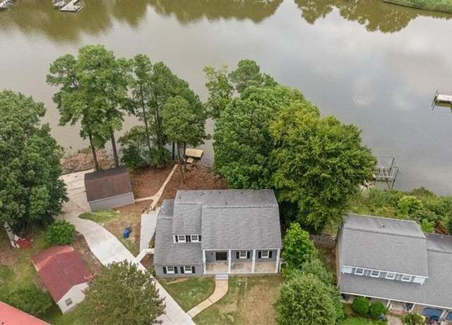 Property at 971 Lacon Dr, Newport News, VA 23608, 6 beds, 3 baths