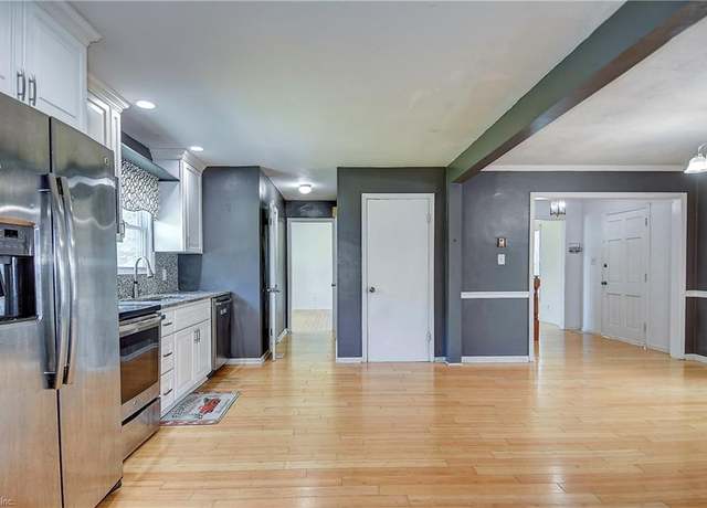 Property at 112 Capital Ave, Chesapeake, VA 23324, 4 beds, 2.5 baths