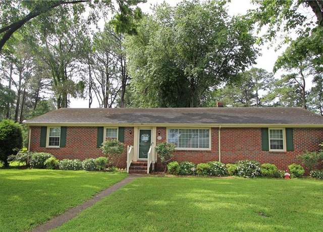 Property at 407 Bobby Jones Dr, Portsmouth, VA 23701, 3 beds, 2 baths