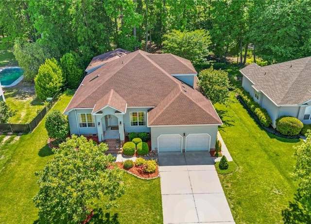 Property at 5110 Hunters Creek Pl, Suffolk, VA 23435, 4 beds, 3 baths