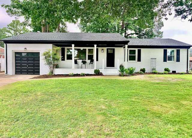 Property at 4145 Summerset Dr, Portsmouth, VA 23703, 4 beds, 2 baths