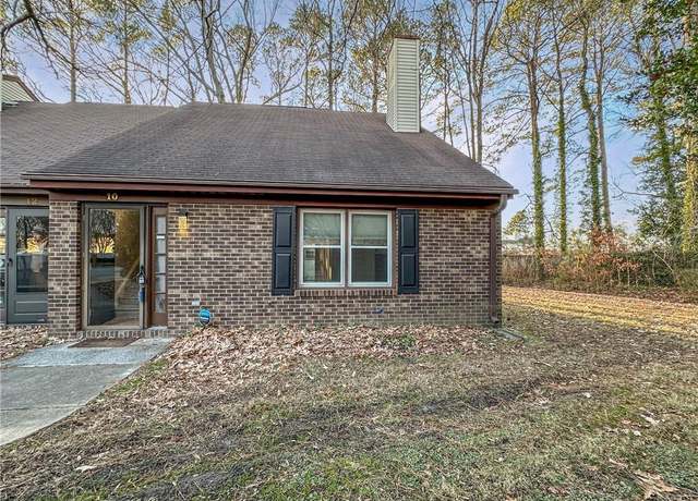 Property at 10 Covenant Ct, Hampton, VA 23666, 2 beds, 2 baths