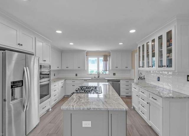 Property at 702 Lipton Dr, Newport News, VA 23608, 5 beds, 3.5 baths
