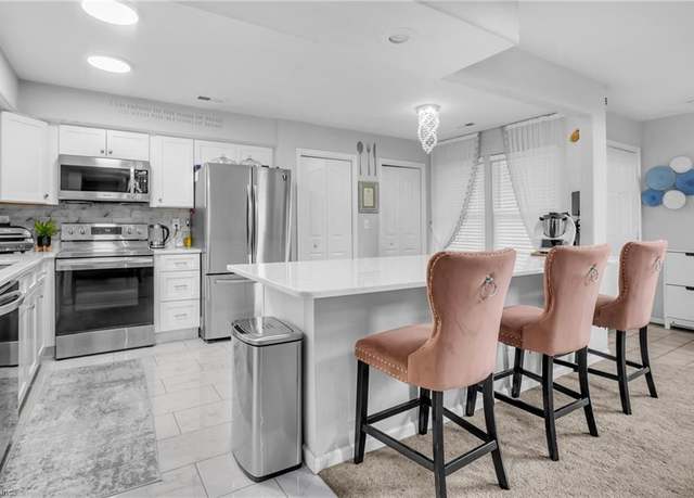 Property at 137 White Cedar Ln, Yorktown, VA 23693, 3 beds, 2.5 baths
