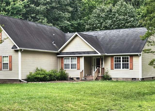 Property at 520 Hickory Cres, Smithfield, VA 23430, 4 beds, 3 baths