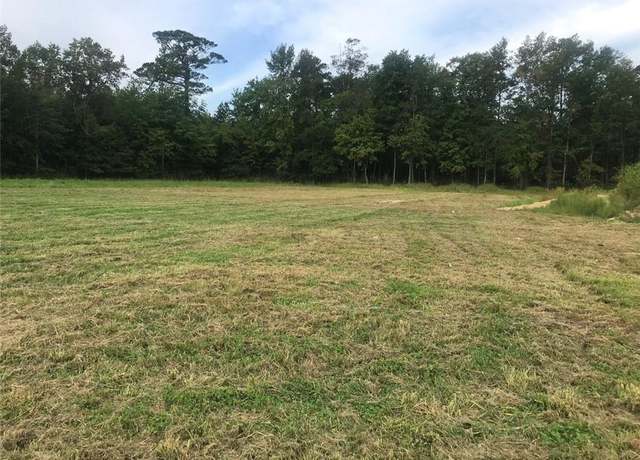 Property at 2 S Court St, Windsor, VA 23487