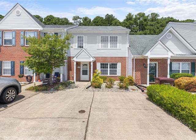 Property at 104 Horse Run Dr, Chesapeake, VA 23322, 3 beds, 2.5 baths
