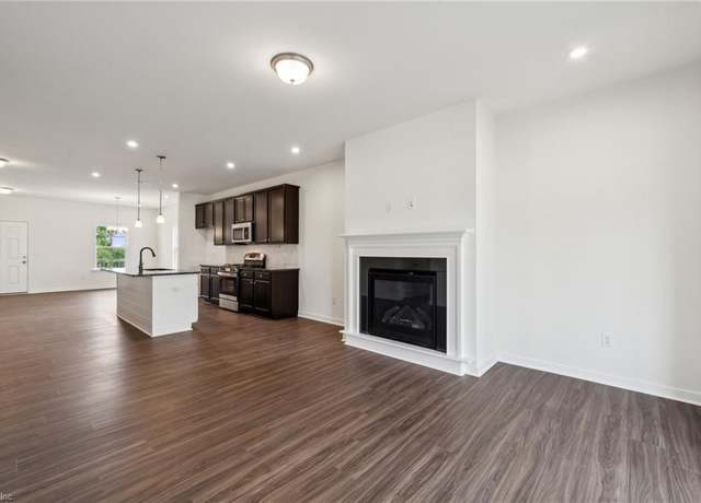 Property at 135 Getty Rd, Suffolk, VA 23434, 3 beds, 3 baths