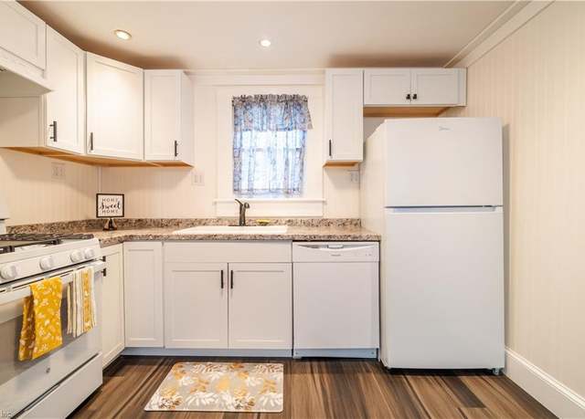 Property at 416 Chautauqua Ave, Portsmouth, VA 23707, 2 beds, 1 bath