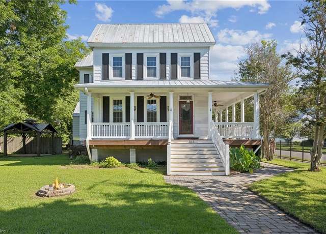 Property at 515 Beach Rd, Hampton, VA 23664, 3 beds, 1.5 baths
