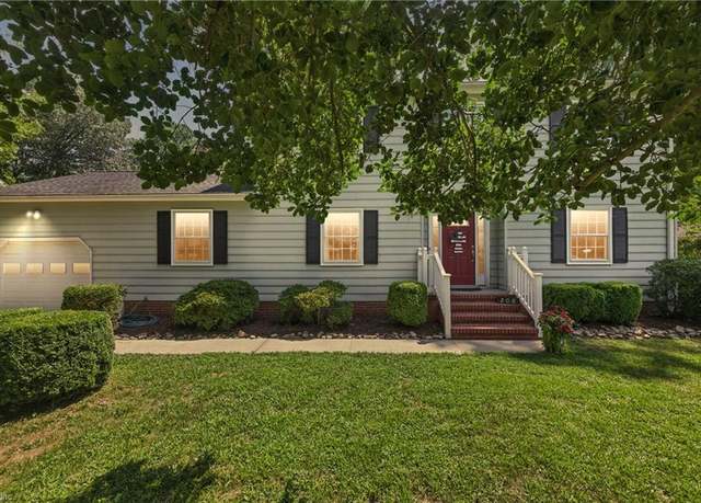 Property at 208 Wildwood Dr, Yorktown, VA 23692, 4 beds, 3 baths