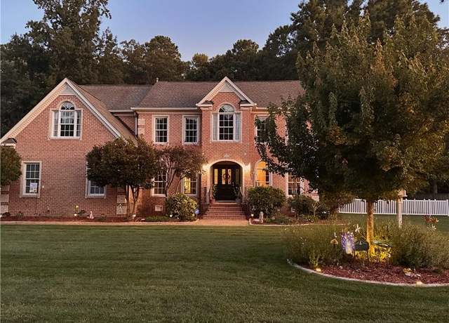 Property at 214 Darden Dr, Poquoson, VA 23662, 5 beds, 3.5 baths