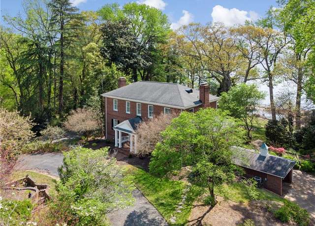 Property at 601 Riverside Dr, Newport News, VA 23606, 4 beds, 4.5 baths