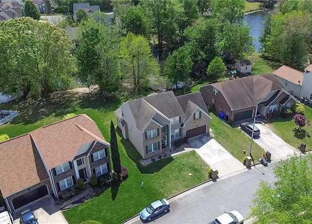 Property at 117 Lakes Edge Dr, Suffolk, VA 23434, 5 beds, 2.5 baths