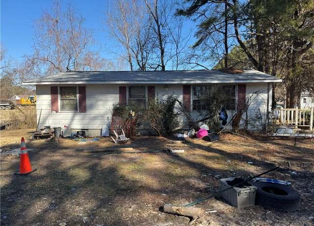 Property at 4901 Buchanan St, Suffolk, VA 23435, 3 beds, 1 bath