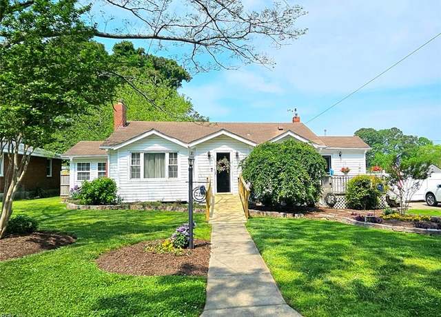 Property at 215 N 6th St, Hampton, VA 23664, 3 beds, 1 bath