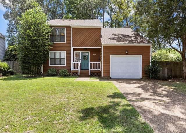 Property at 940 Jouett Dr, Newport News, VA 23608, 4 beds, 2.5 baths