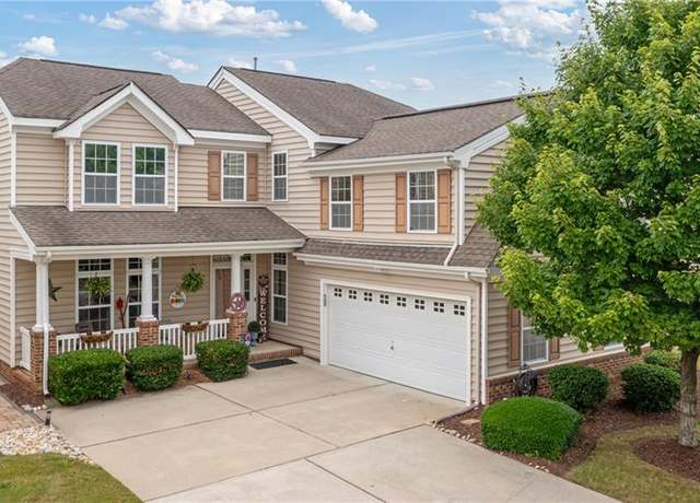 Property at 2060 Queens Point Dr, Suffolk, VA 23434, 4 beds, 2.5 baths