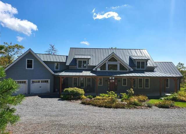 Property at 419 Airport Dr, Hot Springs, VA 24445, 3 beds, 3.5 baths