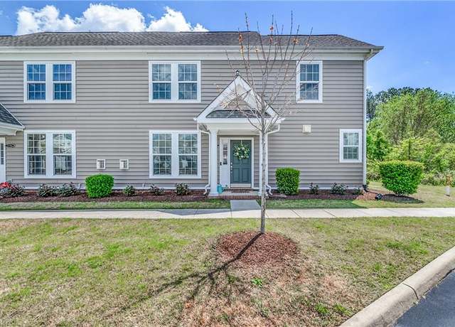 Property at 2198 Humphreys Dr, Suffolk, VA 23435, 3 beds, 2.5 baths