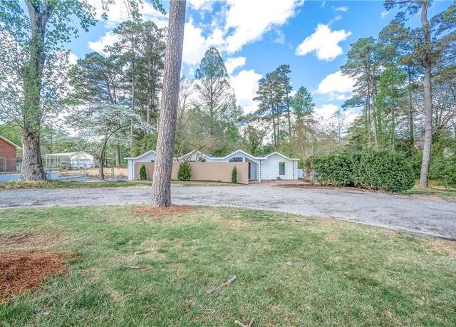 Property at 1320 Clay St, Franklin, VA 23851, 5 beds, 3.5 baths