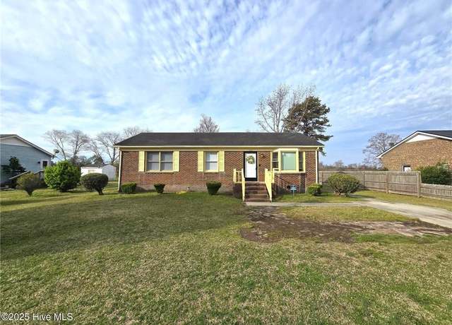 Property at 309 Boswell St, Edenton, NC 27932, 3 beds, 2 baths
