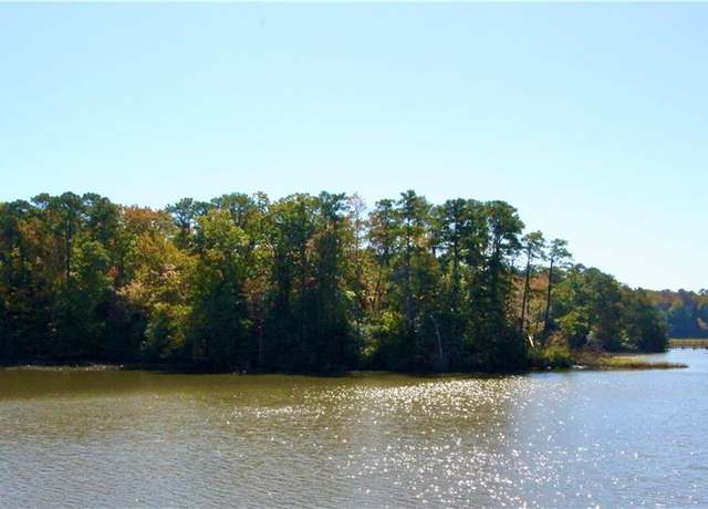 Property at 117 Northpoint Dr, Williamsburg, VA 23185