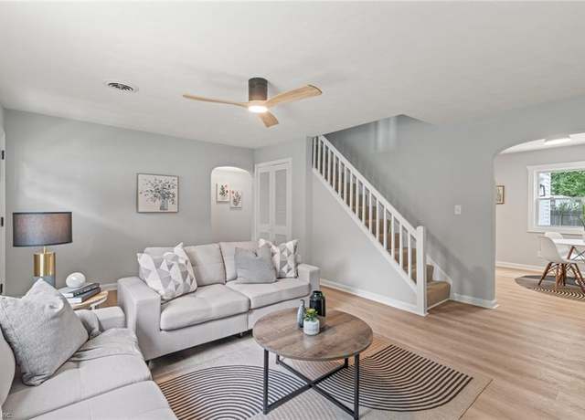 Property at 8016 W Glen Rd, Norfolk, VA 23505, 5 beds, 2.5 baths