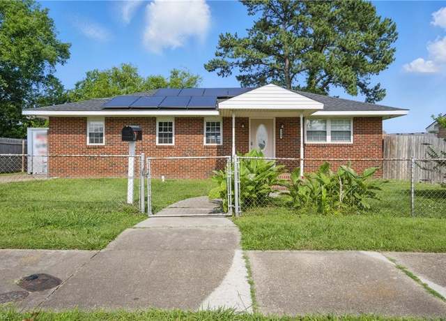 Property at 2309 Green St, Portsmouth, VA 23704, 4 beds, 2 baths