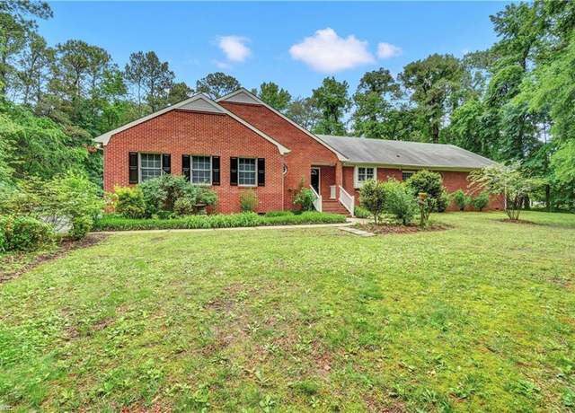 Property at 8 Pinckney Ln, Poquoson, VA 23662, 3 beds, 2.5 baths