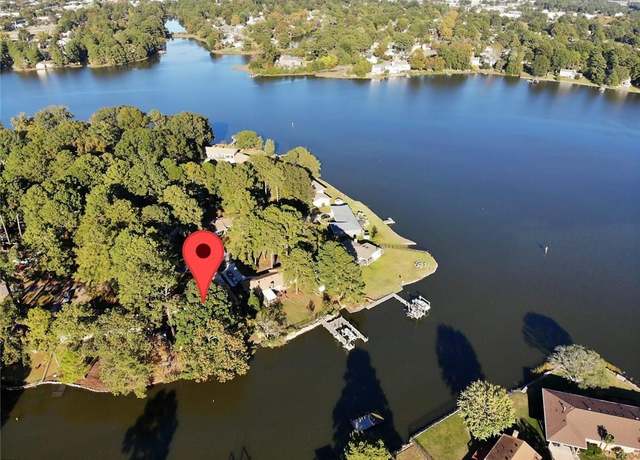 Property at 809 Fontaine Ave, Norfolk, VA 23502, 4 beds, 3 baths
