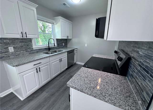 Property at 916 South Ave, Newport News, VA 23605, 3 beds, 1 bath