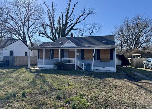 Property at 419 Colonial Ave, Hampton, VA 23661, 4 beds, 1 bath