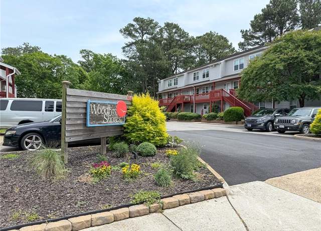 Property at 500 Barberton Dr #204, Virginia Beach, VA 23451, 2 beds, 2.5 baths