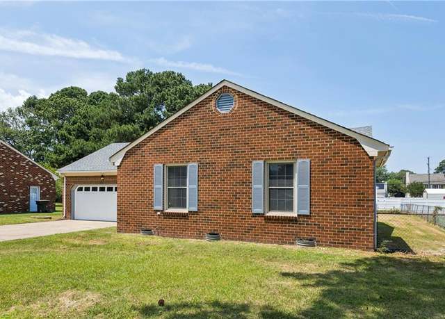 Property at 9 Wooded Hill Dr, Hampton, VA 23669, 3 beds, 2 baths