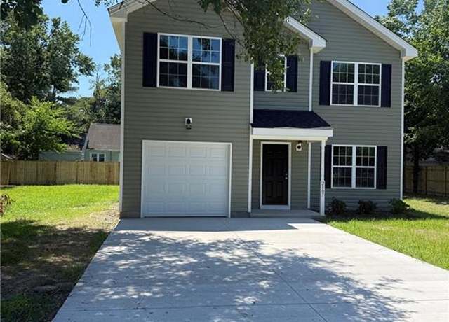 Property at 2807 Eustis Ave, Chesapeake, VA 23325, 4 beds, 2.5 baths