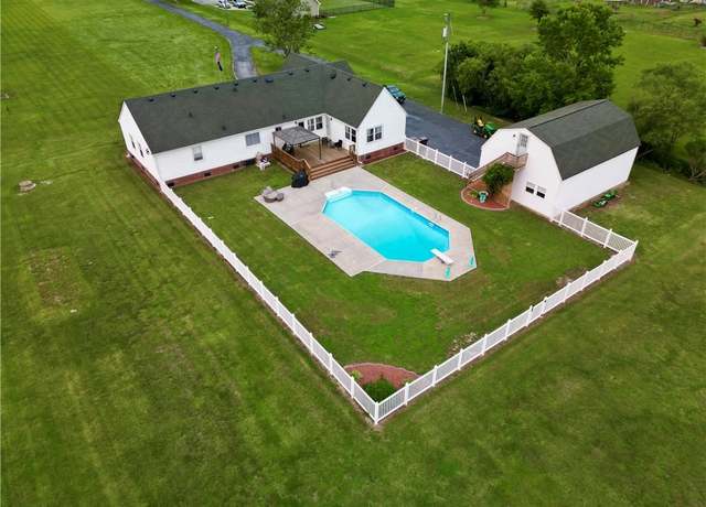 Property at 1305 Sanderson Rd, Chesapeake, VA 23322, 5 beds, 3 baths