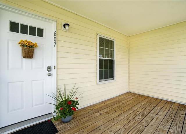 Property at 607 Pylon Ct, Virginia Beach, VA 23462, 2 beds, 1 bath