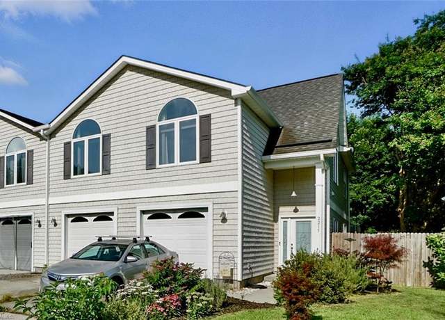 Property at 2215 E Berrie Cir, Virginia Beach, VA 23455, 3 beds, 3.5 baths