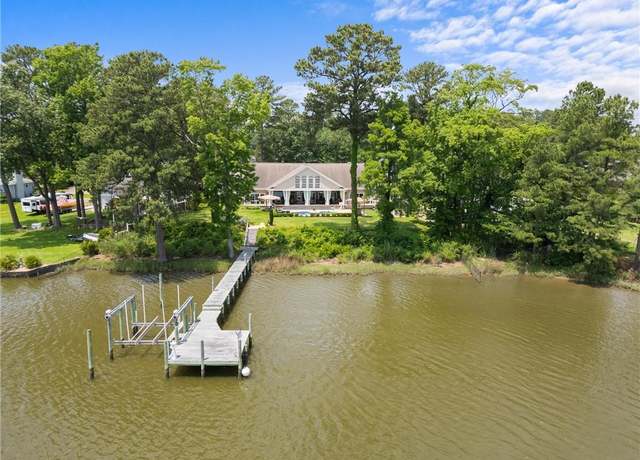 Property at 2229 Branch Dr, Chesapeake, VA 23321, 4 beds, 4.5 baths