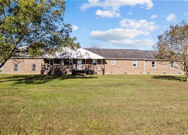Property at 2301 Airport Rd, Suffolk, VA 23434, 3 beds, 3.5 baths