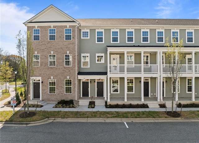 Property at 834 Riverfall Ave, Hampton, VA 23666, 2 beds, 2.5 baths