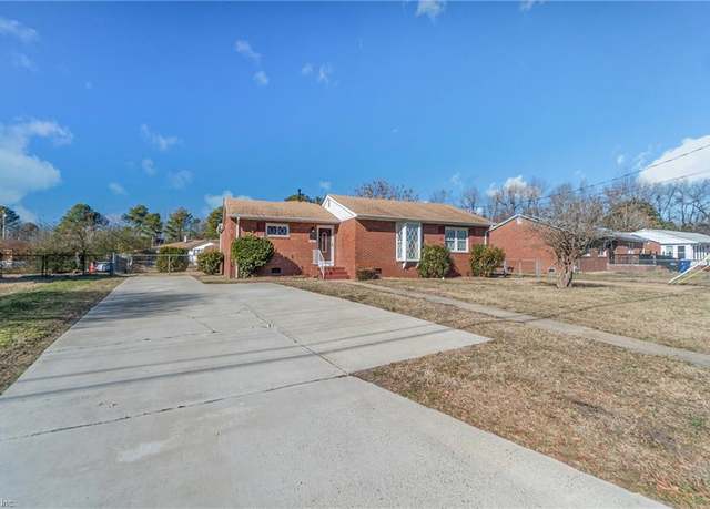 Property at 905 Tazewell St, Portsmouth, VA 23701, 4 beds, 1.5 baths