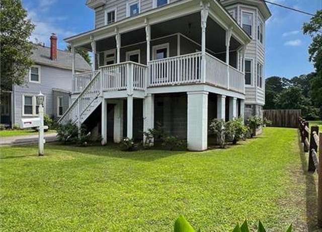 Property at 216 Beach Rd, Hampton, VA 23664, 3 beds, 2 baths
