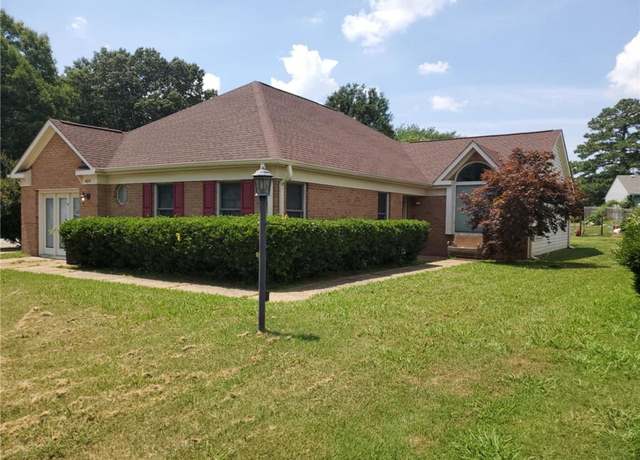 Property at 425 Truxtun Ct, Newport News, VA 23608, 4 beds, 2 baths
