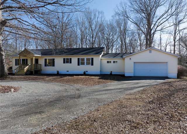 Property at 2878 Lees Neck Farm Rd, Gloucester, VA 23061, 3 beds, 2 baths